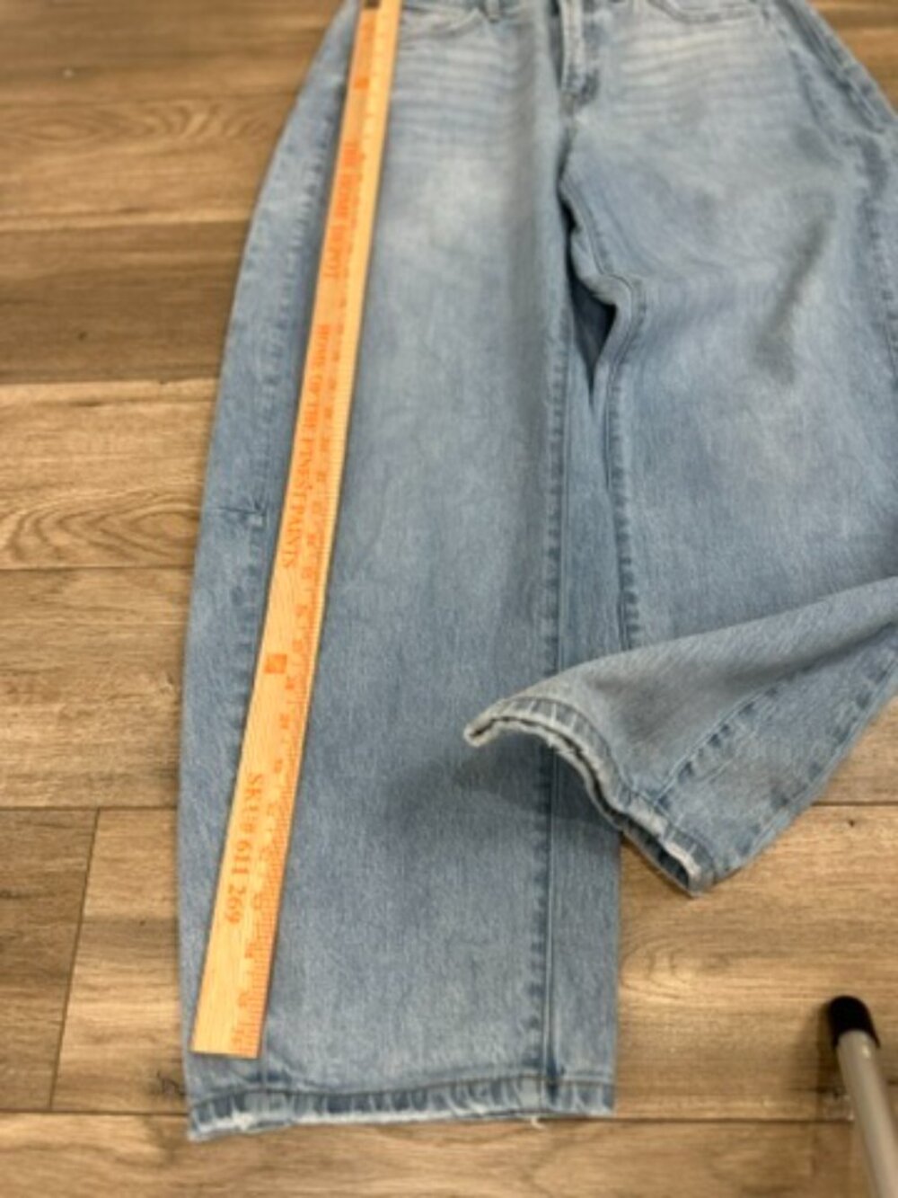 VERVET Blue Barrel Leg Jeans Light Wash High Rise Denim See Measurements - Picture 5 of 6